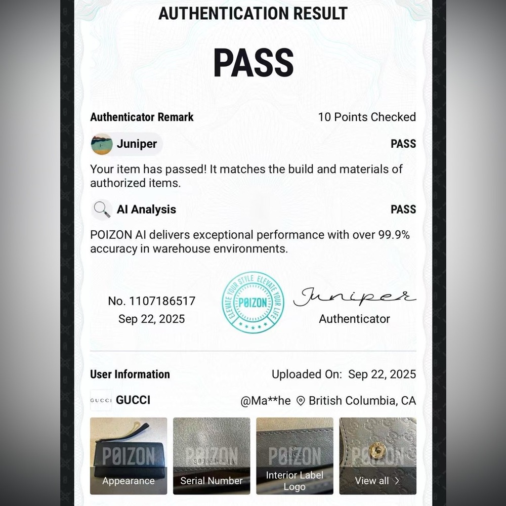 Authentic Gucci Navy Leather Wristlet - Picture 2 of 16